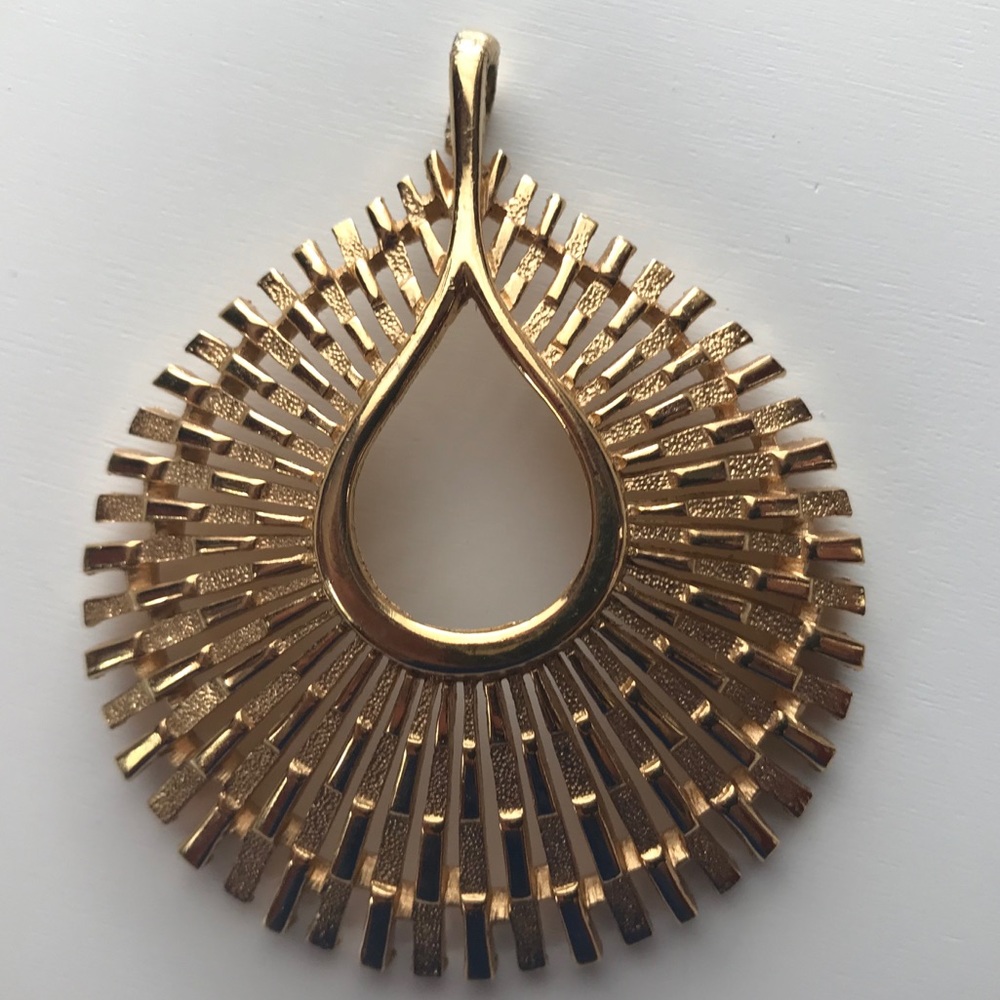 Gold costume pendant large